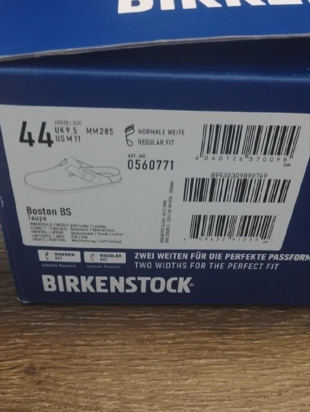 New In Box Men's Size 11 Birkenstock Taupe Suede Clogs with Buckle - Picture 4 of 4